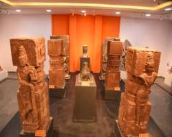 The museum also includes some fascinating ancient galleries which make the traveler groove over some eye-catching collections related to Queen Victori